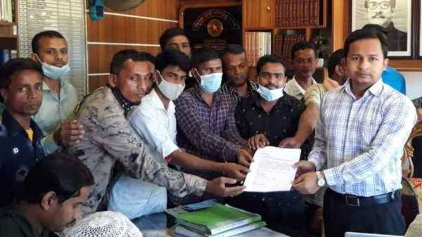দোয়ারাবাজারে দপ্তরী কাম-প্রহরীদের কর্মঘন্টা নির্ধারন ও ছুটি প্রাপ্তির দাবিতে স্বারকলিপি - Sunamganj Journal