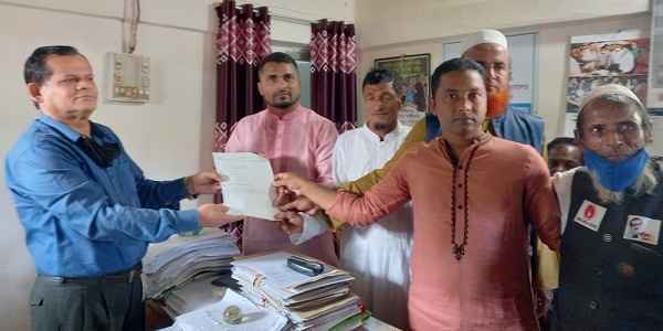 গৌরারং ইউপিতে স্বতন্ত্র প্রার্থী হিসেবে সারোয়ার আহমেদের মনোনয়ন দাখিল - Sunamganj Journal