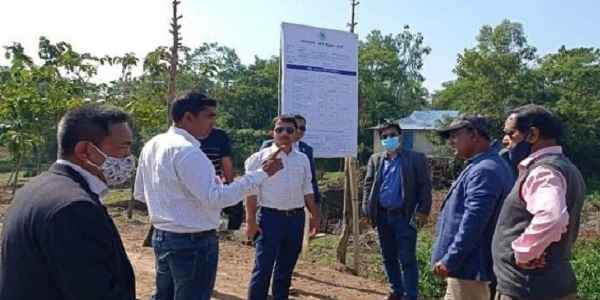 দোয়ারাবাজারে আশ্রয়ণ প্রকল্প ও হাওরে ফসল রক্ষা বাঁধ পরিদর্শন - Sunamganj Journal