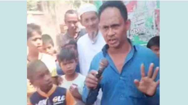 স্ত্রীর পরকীয়ার অভিযোগ, মাইকে তালাক দিলেন স্বামী - Sunamganj Journal