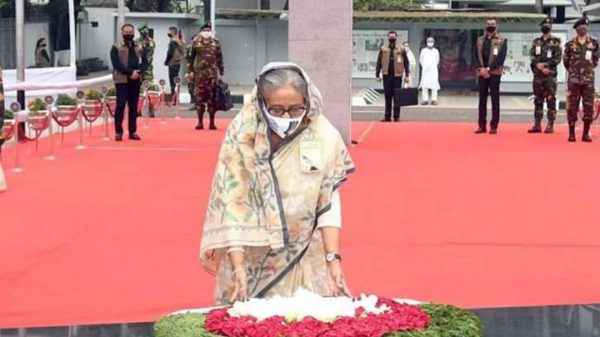বঙ্গবন্ধুর প্রতিকৃতিতে প্রধানমন্ত্রীর শ্রদ্ধা - Sunamganj Journal