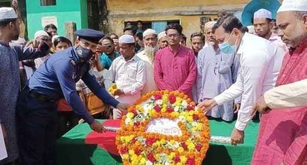 দোয়ারাবাজারে মুক্তিযোদ্ধা শাহাব উদ্দিনের রাষ্ট্রীয় মর্যাদায় দাফন সম্পন্ন - Sunamganj Journal