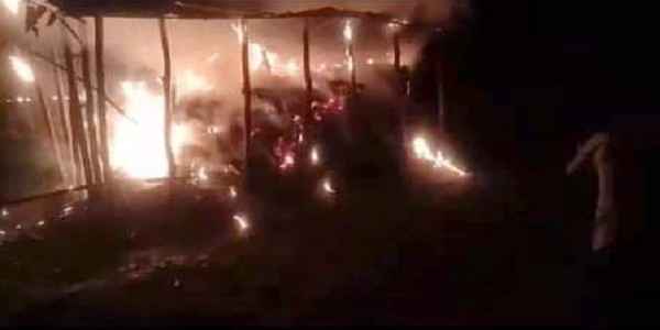 পুরান লক্ষণশ্রী গ্রামে কৃষকের খড়ের ঘরে আগুন, লাখ টাকার ক্ষয়ক্ষতি - Sunamganj Journal