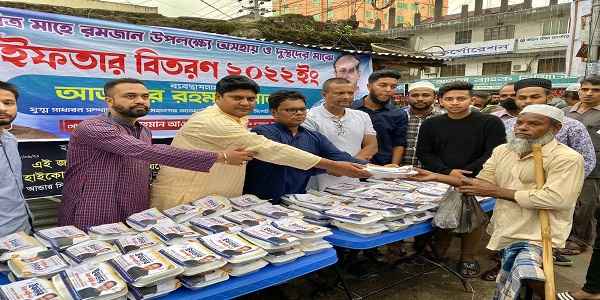 সিলেটে কাউন্সিলর আজাদের উদ্যোগে ইফতার বিতরণ - Sunamganj Journal