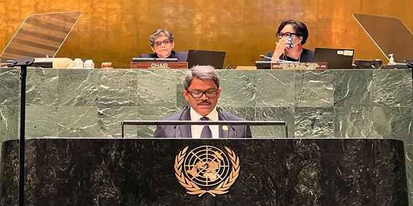 অভিবাসীদের জীবন রক্ষায় প্রচেষ্টা বাড়ানোর আহ্বান বাংলাদেশের - Sunamganj Journal