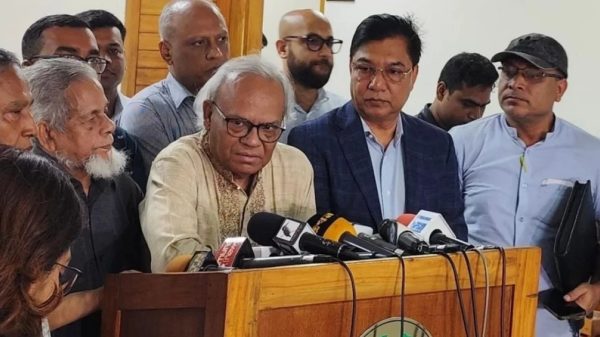 নির্বাচন কে করবে, তা ইসি ও আদালতের বিষয়-রিজভী - Sunamganj Journal