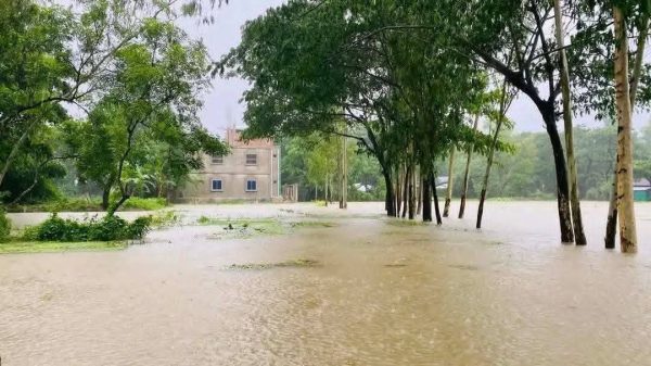 ভারীবৃষ্টি ও উজানের ঢলে বন্যার শঙ্কা, জেলায় প্রস্তুত ১,৩১১ আশ্রয়কেন্দ্র - Sunamganj Journal